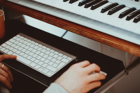 Real-World Examples of Aurelia's Compose Tag
